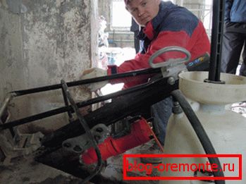 Диамантно пробиване на отвори в бетон под ъгъл Диамантно пробиване на отвори в бетон под ъгъл