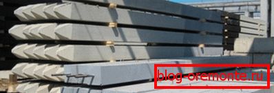 Бетоновите купчини са от различни типове и са изработени с различни степени на хоросан Бетоновите купчини са от различни типове и са изработени с различни степени на хоросан
