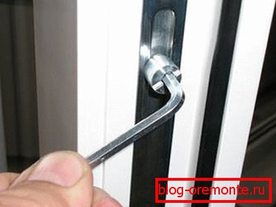 Регулиране на пластмасови врати ремонт на входни пластмасови врати