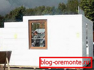 Къщите, изработени от пяна и бетон, са изградени бързо и отговарят на всички необходими стандарти