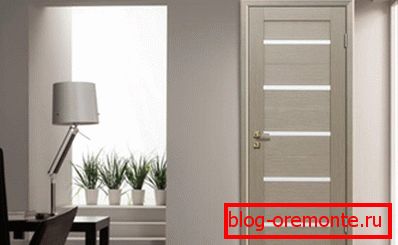 Цвят на капучино върху вътрешните врати Цвят на капучино върху вътрешните врати