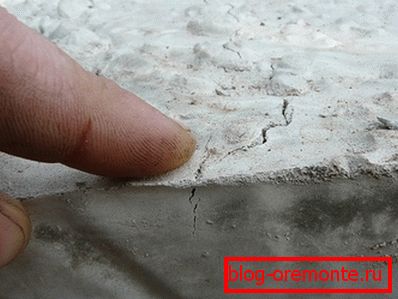 Ако по време на втвърдяването се появи пукнатина (както е на снимката) - тя трябва да бъде затворена, след като разтворът е събрал здравина Ако по време на втвърдяването се появи пукнатина (както е на снимката) - тя трябва да бъде затворена, след като разтворът е събрал здравина