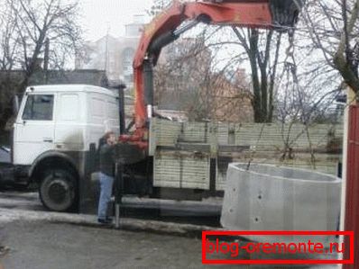 Поради голямото тегло на такива продукти може да се изисква специално оборудване за транспортирането им, което се използва в инсталацията Поради голямото тегло на такива продукти може да се изисква специално оборудване за транспортирането им, което се използва в инсталацията