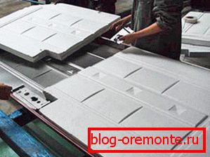как да изолирате металните врати