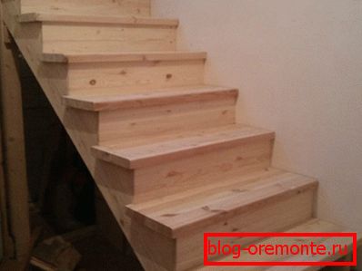 Вещества и пропуски на сухожилията кръгла веранда със собствените си ръце