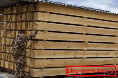 Аматьорска снимка, която показва правилното съхранение на материала и от която може да се разбере, че изчисленията на кубатура на такива продукти ще създадат трудни Аматьорска снимка, която показва правилното съхранение на материала и от която може да се разбере, че изчисленията на кубатура на такива продукти ще създадат трудни