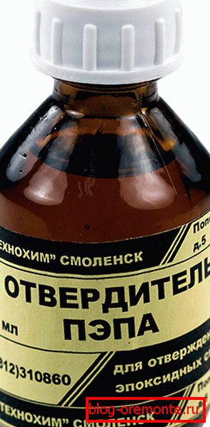 В фото-втвърдителя В фото-втвърдителя