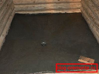 На снимката е даден пример за пода с наклон към изтичането