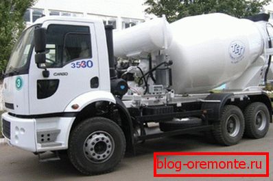 Обемът на бетоновия камион - 9 метра кубичен Обемът на бетоновия камион - 9 метра кубичен