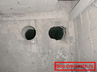 Дупката в дясно е направена с корона, отляво - с диамантена корона.