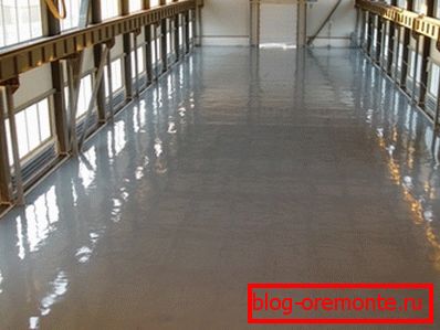 Покритията в промишлени помещения трябва да отговарят на най-високите изисквания за надеждност