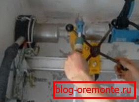 Ако е необходимо, можете да си купите специален закопчал, който ви позволява да превърнете конвенционален удар в подобна станция Ако е необходимо, можете да си купите специален закопчал, който ви позволява да превърнете конвенционален удар в подобна станция