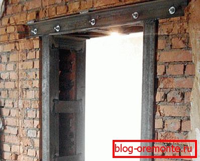 Апертура в тухлена стена Апертура в тухлена стена