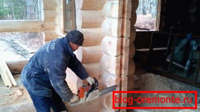 Рязане на отвор в дървена къща Рязане на отвор в дървена къща