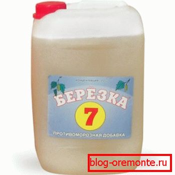 Добавка против замръзване в 5-литрова кутийка Добавка против замръзване в 5-литрова кутийка