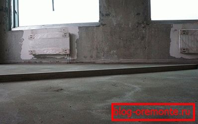 Проверка на плоската повърхност на бетонния под