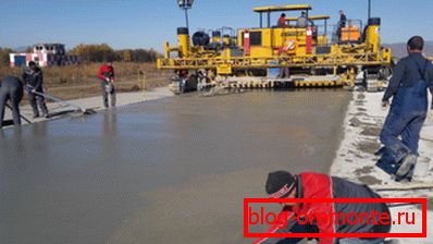 Работата се извършва под постоянен надзор на инженери и строители. Работата се извършва под постоянен надзор на инженери и строители.