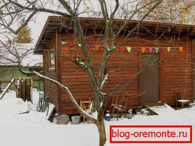 Снежна покривка с покрив