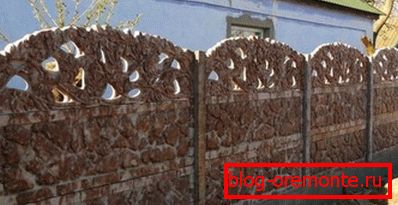 Широко разпространените огради от бетон се произвеждат точно от 300-ия клас бетон Широко разпространените огради от бетон се произвеждат точно от 300-ия клас бетон