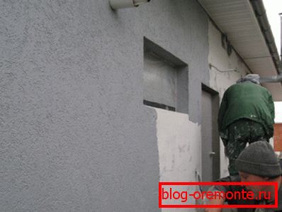 Мазилката предпазва стената от вредните ефекти на влагата Мазилката предпазва стената от вредните ефекти на влагата