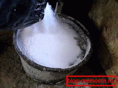 Смесете сместа със смесител Смесете сместа със смесител