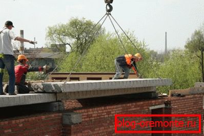 Монтаж на плочата с кран Монтаж на плочата с кран