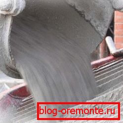 Бъдете внимателни, докато работите с трансфузията. Опитайте се да направите това постепенно, за да предотвратите пръски Бъдете внимателни, докато работите с трансфузията. Опитайте се да направите това постепенно, за да предотвратите пръски