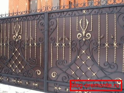 Метални вратички: елегантност в простотата