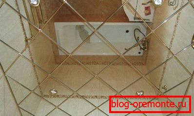 Огледало с вградени осветителни тела Огледало с вградени осветителни тела
